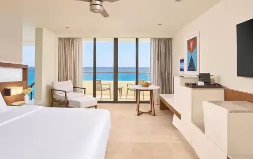 CANIF-P0581-Oceanfront-Lighthouse-Suite-Patio.16x9