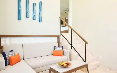 CANIF-P0585-Oceanfront-Lighthouse-Suite-With-Sofa-Bed.16x9