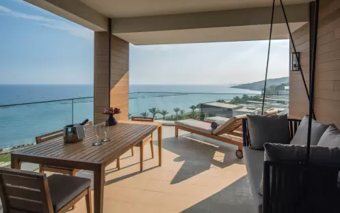 Deluxe Sea View Suite