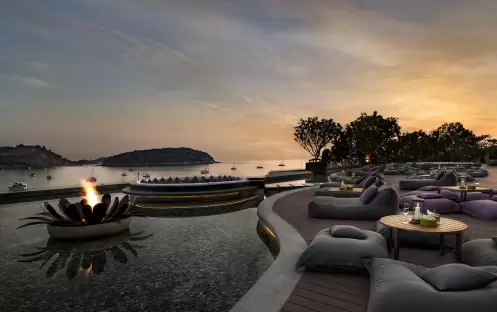 thailand-holidays-phuket-the-nai-harn-phuket-reflections- rooftop-bar