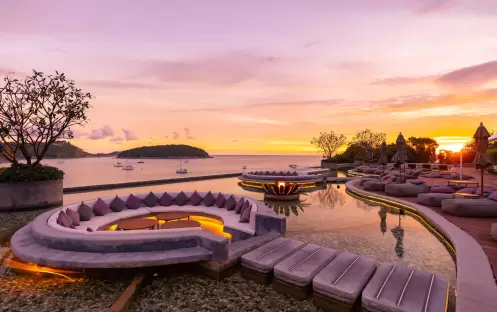 thailand-holidays-phuket-the-nai-harn-phuket-reflections- rooftop-bar