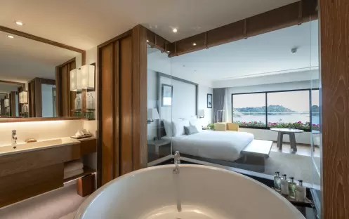 thailand-holidays-phuket-the-nai-harn-phuket-royal-ocean-view-suite