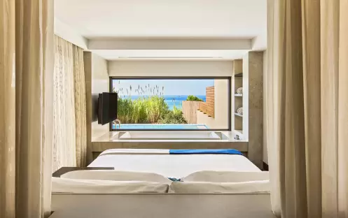 europe-holidays-greece-costa-navarino-the-romanos-a-luxury-collection-resort-costa-navarino-premium-grand-infinity-suite-beach-front