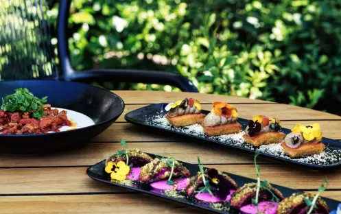 europe-holidays-greece-costa-navarino-the-romanos-a-luxury-collection-resort-costa-navarino-1827-gastrobar