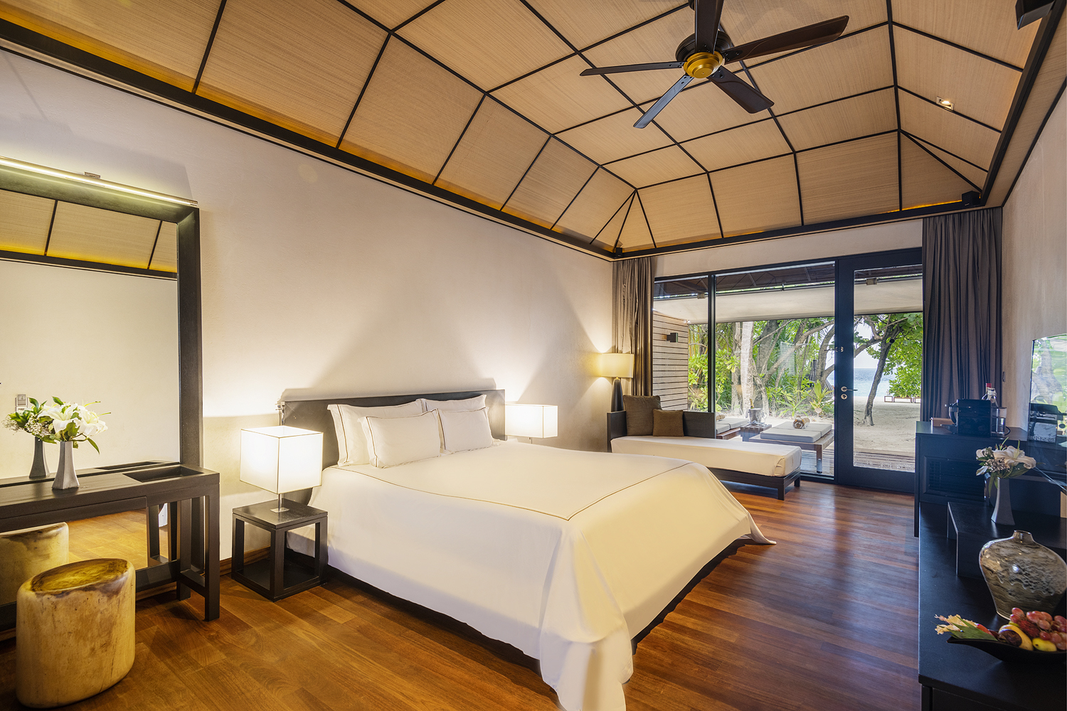 Lily Beach Resort & Spa - Rooms - Beach Villa bedroom